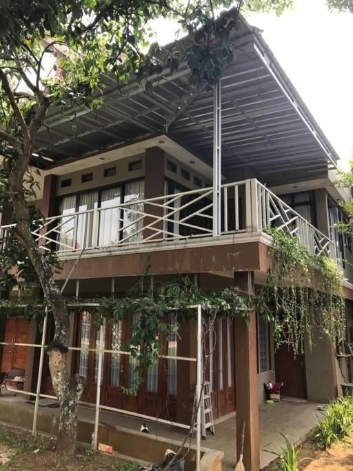 Villa Naumi Bandung Exterior photo