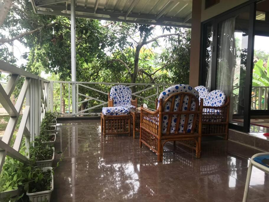 Villa Naumi Bandung Exterior photo